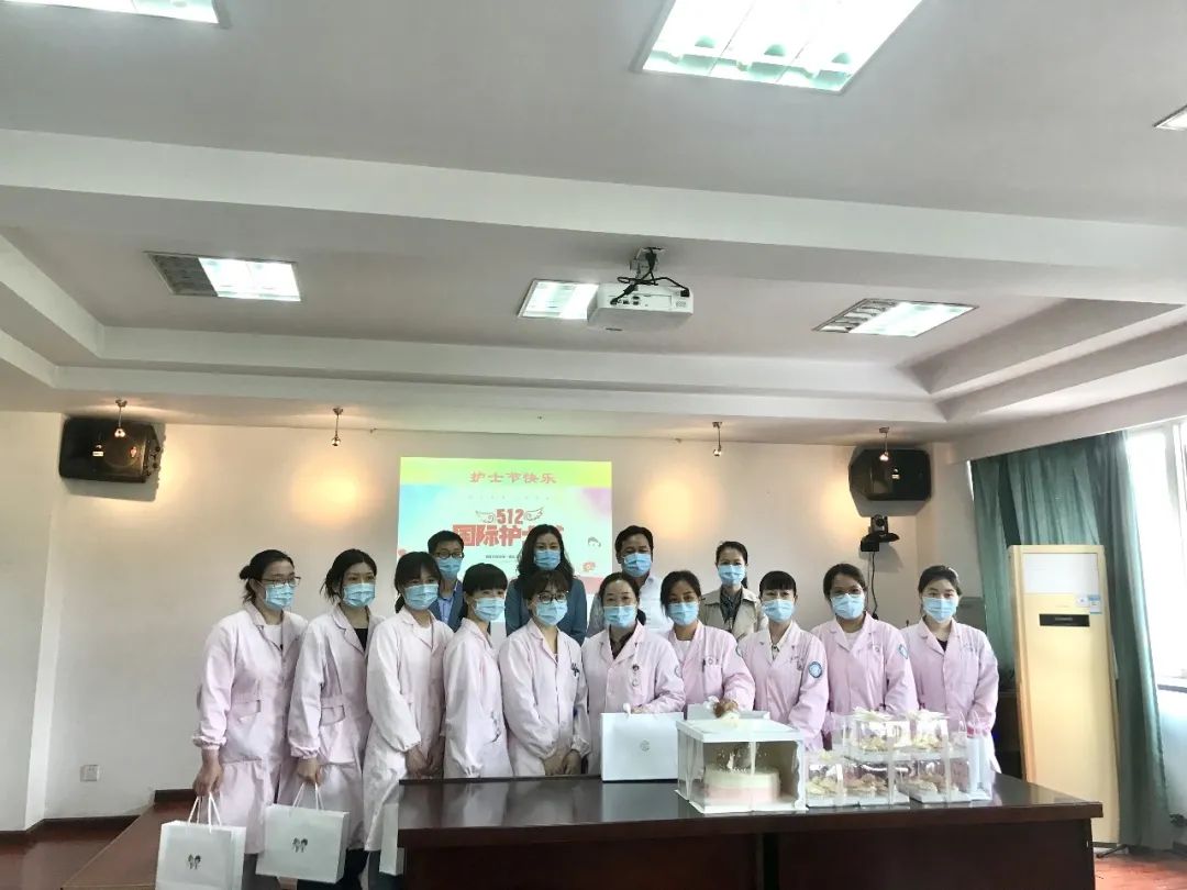 情暖“护士节”，湃肽生物礼赞白衣天使