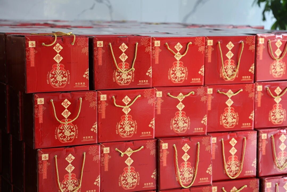 致策马迎新，礼暖归途 - 解锁湃肽人的马年第一份惊喜